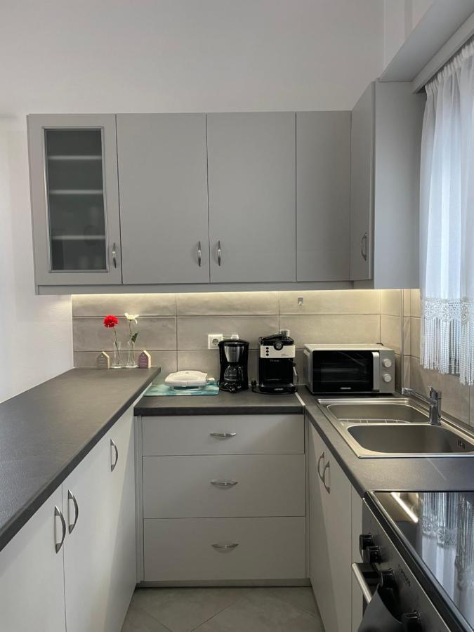 Apartment In The Centre For 4 People Naxos City 외부 사진