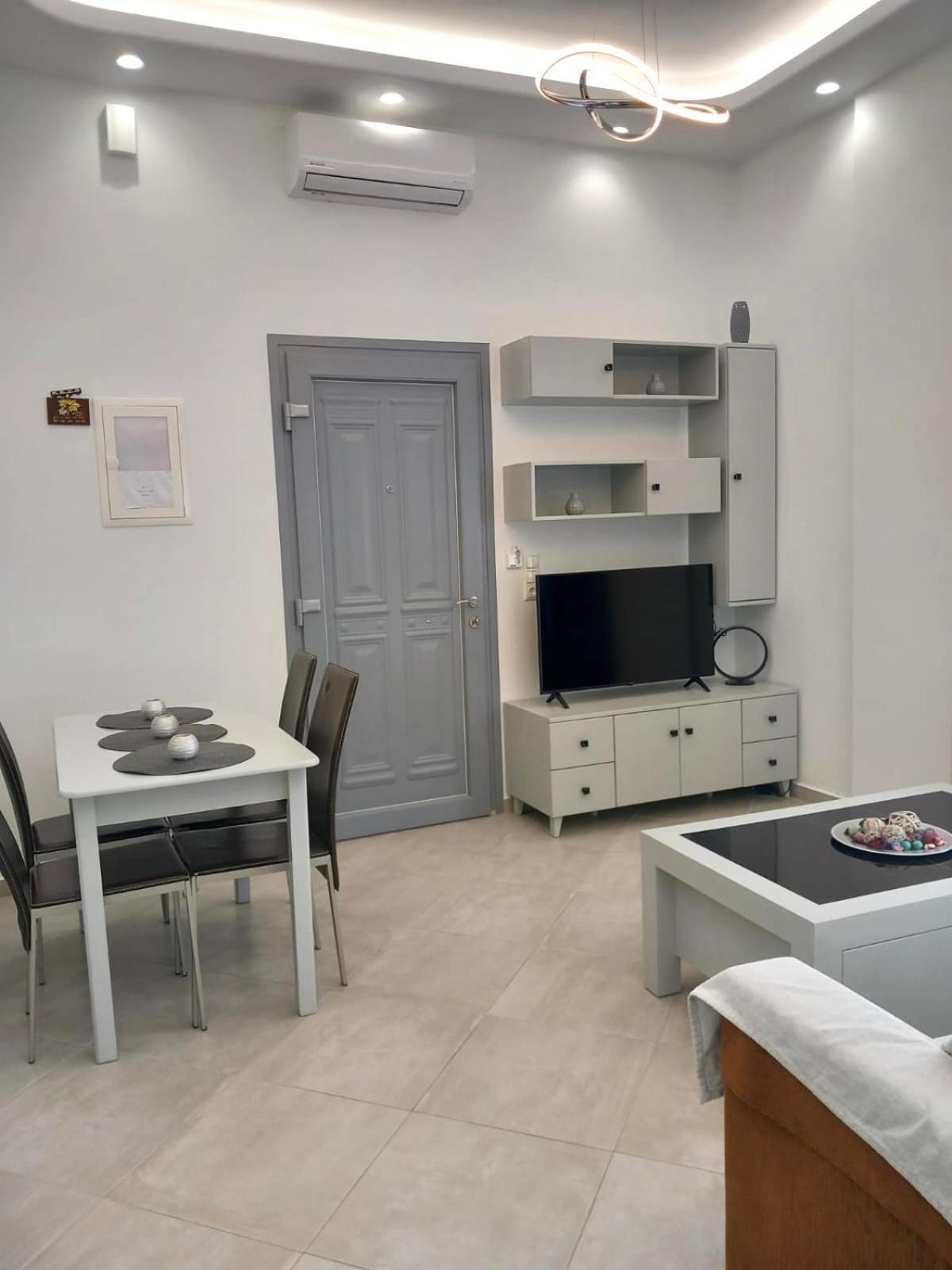 Apartment In The Centre For 4 People Naxos City 외부 사진