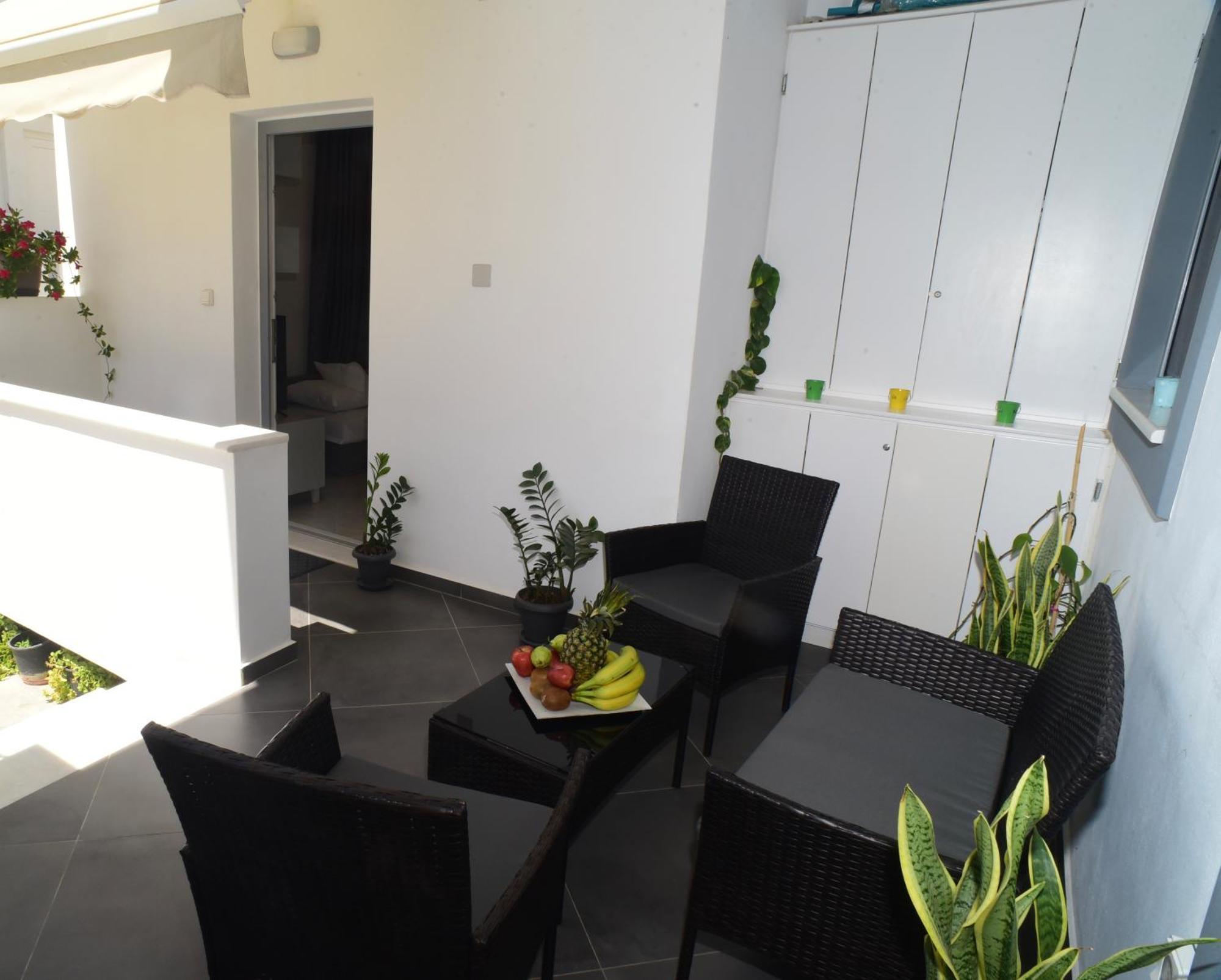 Apartment In The Centre For 4 People Naxos City 외부 사진